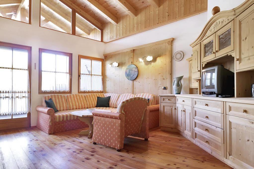 Chalet Ciasa Tino & Sara - Belaval Apartments Corvara In Badia Extérieur photo